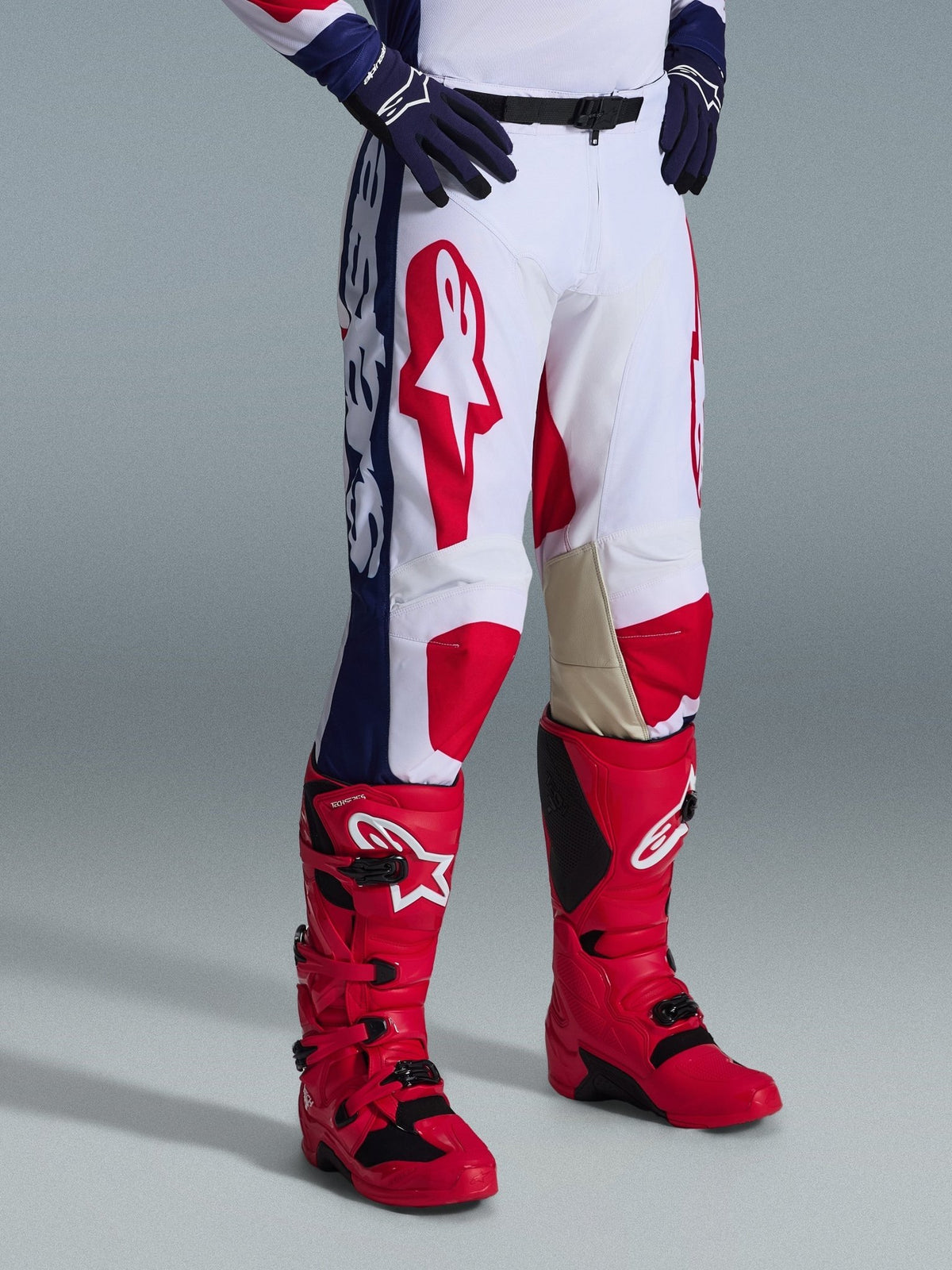 Alpinestars Pantalones Racer Riway Blanco, Azul y Rojo 2026 - MxProStoreParts