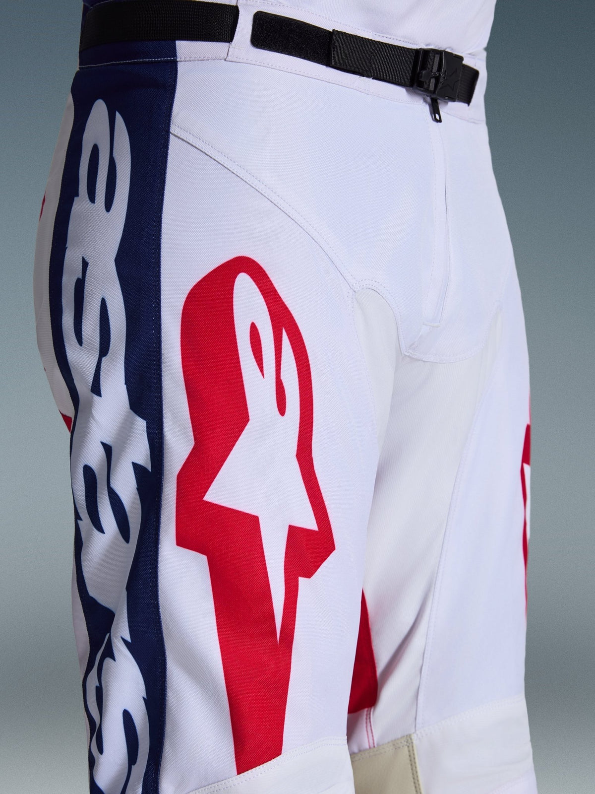 Alpinestars Pantalones Racer Riway Blanco, Azul y Rojo 2026 - MxProStoreParts