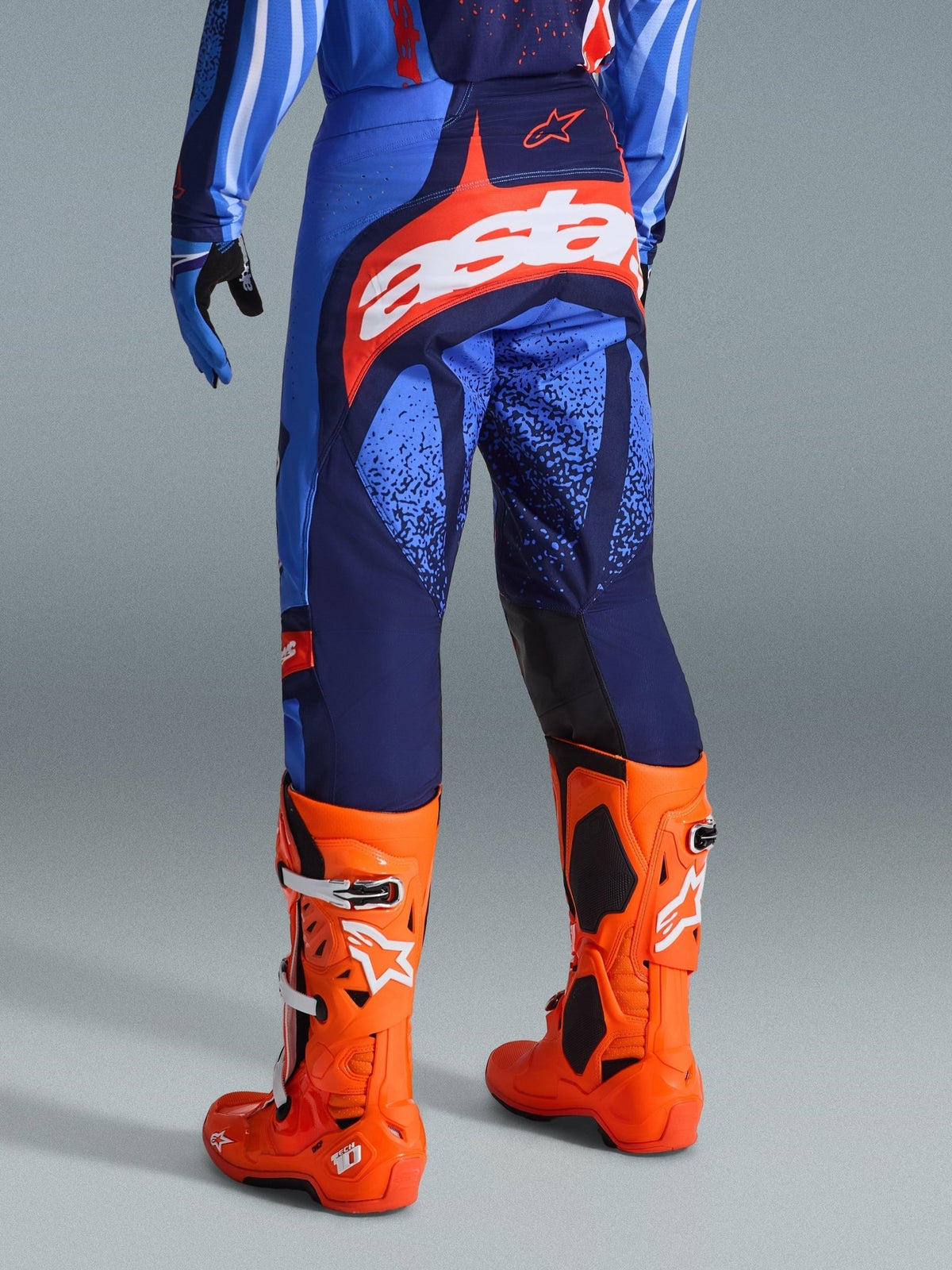 Alpinestars Techstar Nomur Pantalon de Motocross Bleu Foncé, Orange et Bleu UCLA - MxProStoreParts