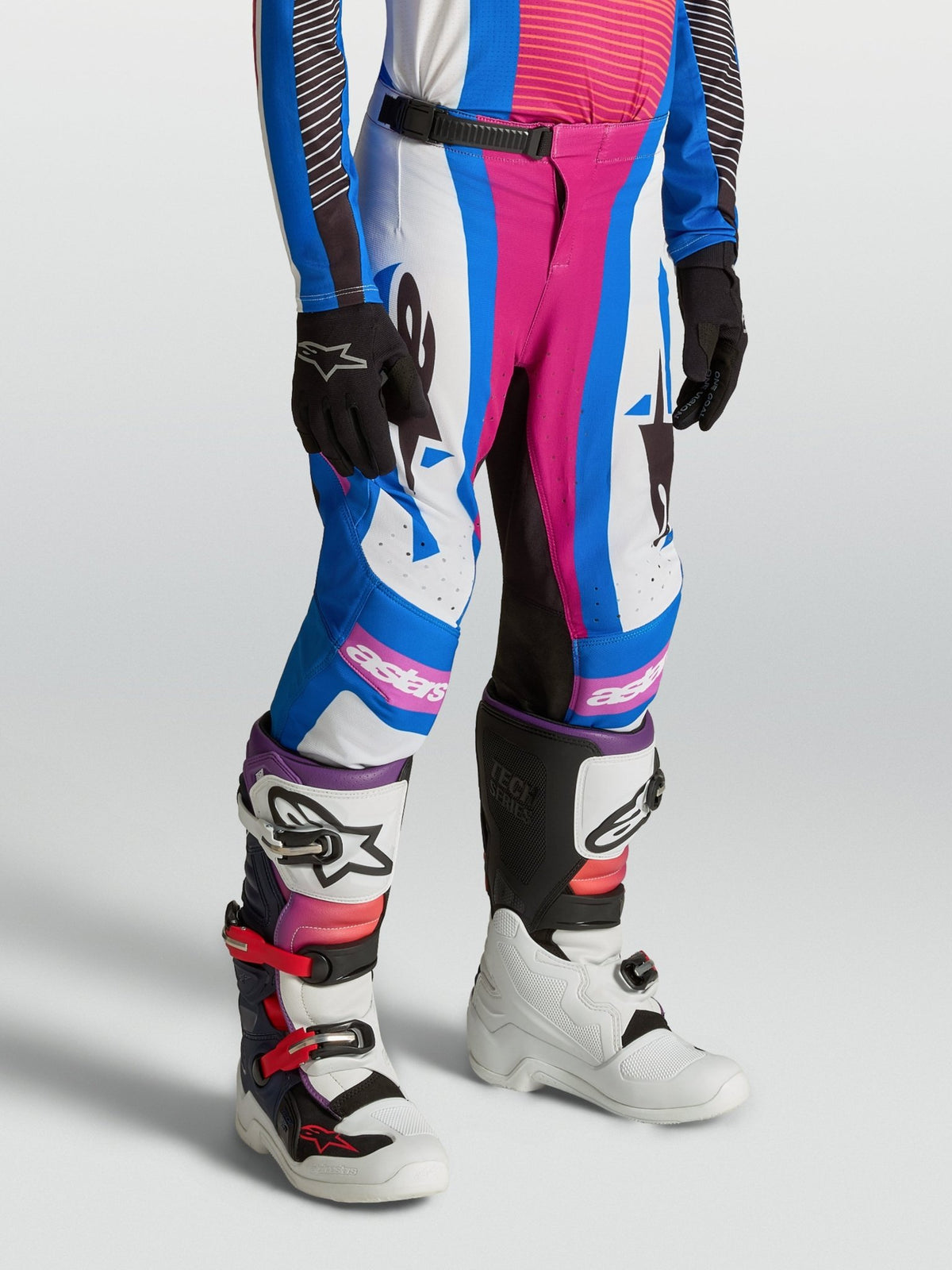 Alpinestars Pantalon Jeunes Supertech Maven 2027 Blanc Hot Coral Blithe Blue - MxProStoreParts