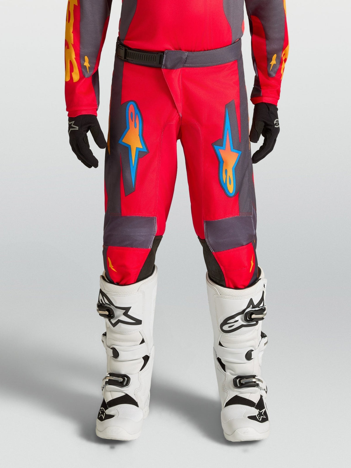 Alpinestars Pantalon Fluid Hunt pour Jeunes 2027 Rouge feu Gris pierre Corail chaud - MxProStoreParts