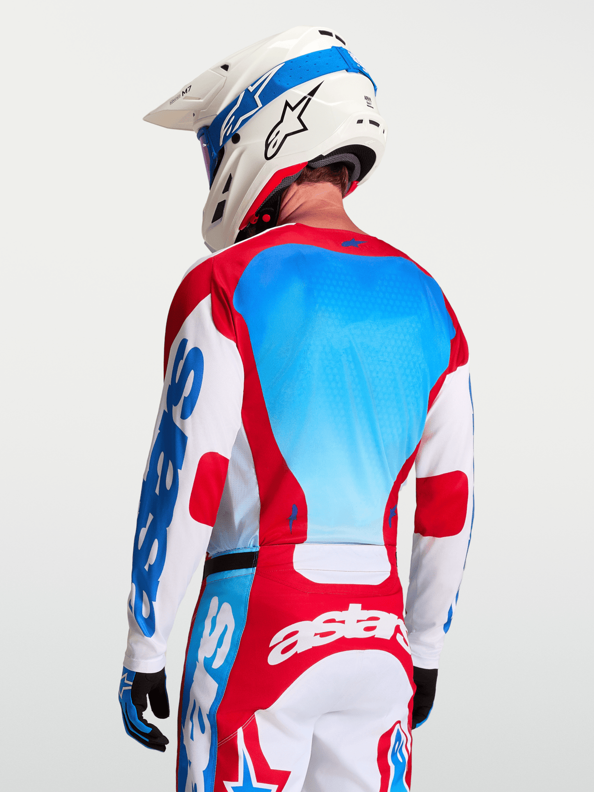 Maillot Alpinestars Racer Hunt 2027 – Blanc, Rouge Feu, Bleu UCLA - MxProStoreParts