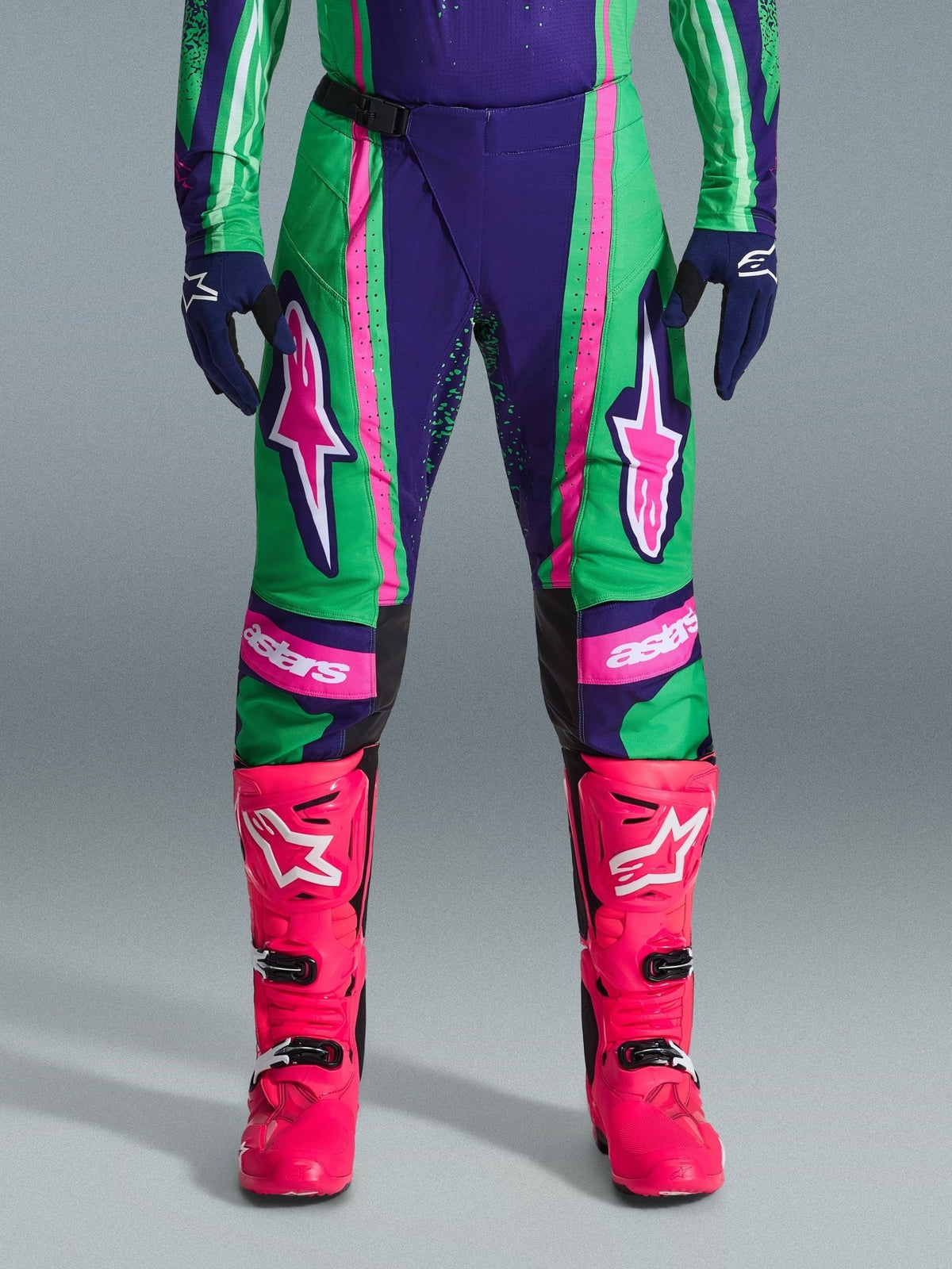 Alpinestars Techstar Nomur Broek 2026 – Diep paars groen roze fluo - MxProStoreParts